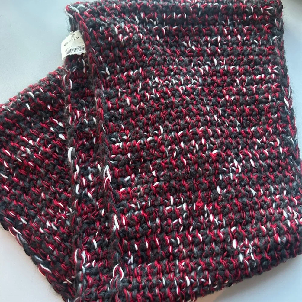 Versona NEW red and charcoal  retro knit wrap one size acrylic cozy gift